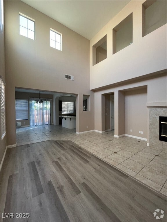 Building Photo - 10515 Foggy Glen Ave