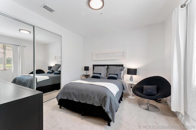Foto del edificio - 638 NW 38th Cir