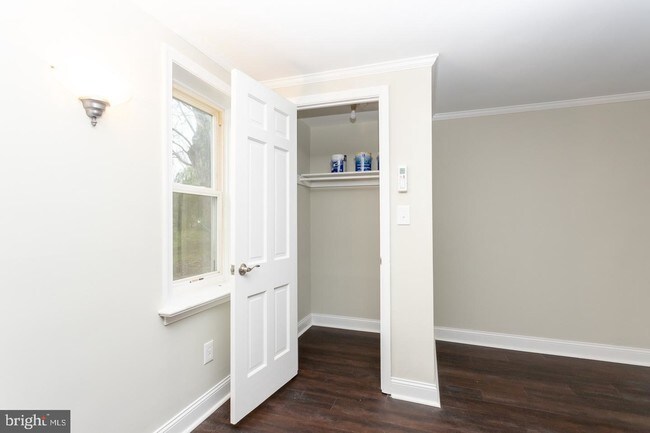 Foto del edificio - 84 Summit Rd