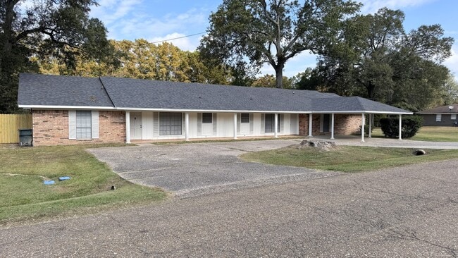 Building Photo - 707B Bayou Shores Drive
