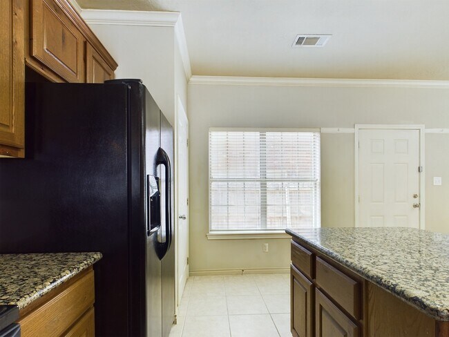 Foto del edificio - 422 Forest Dr Loop