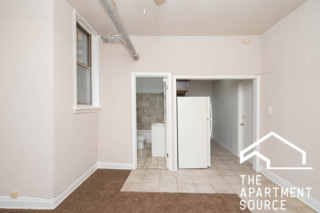 Foto del edificio - 1371 W Estes Ave