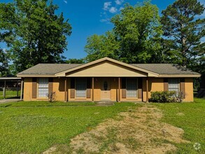 Building Photo - 3253 Windwood Dr