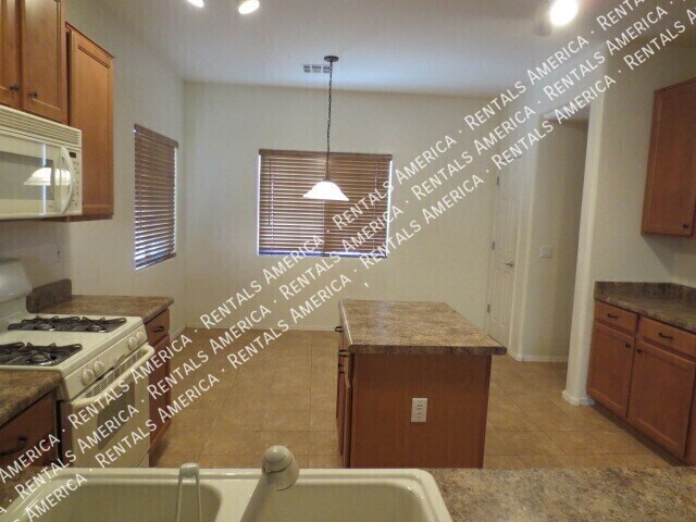 Building Photo - 19407 E Canary Way