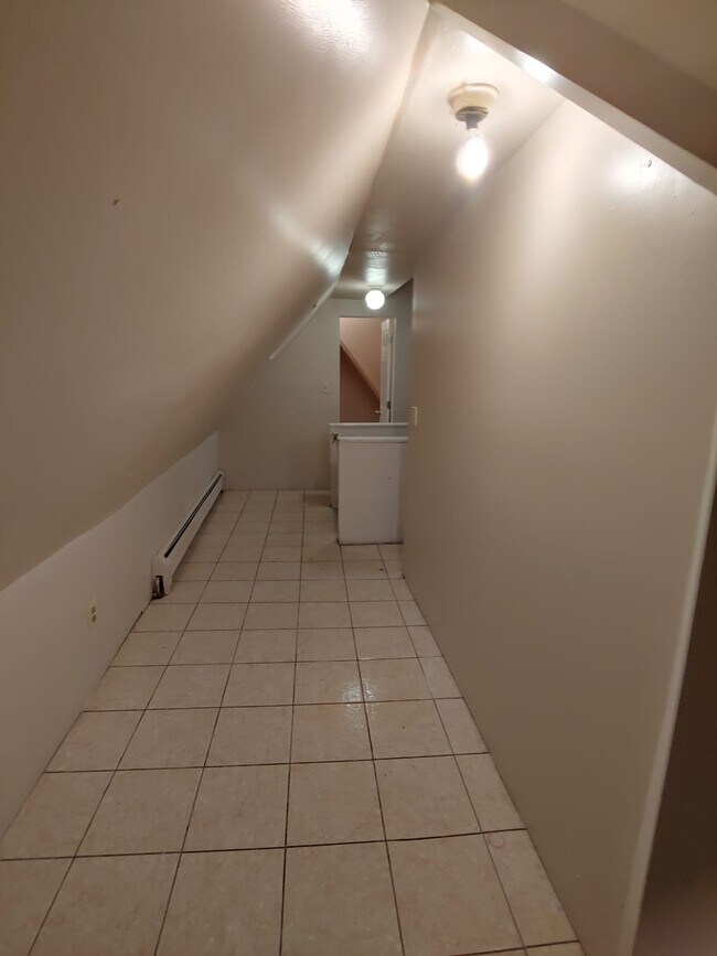 3rd Fl common space - 43 Cottage St