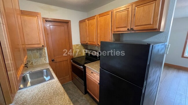 Building Photo - Cozy 1 BD | 1 BA Apartment - Oregon City