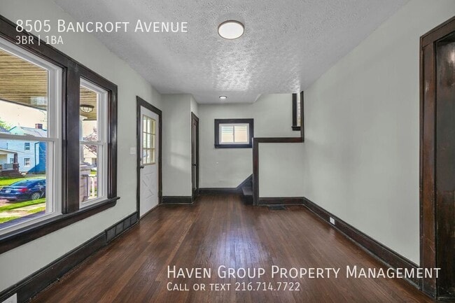 Foto del edificio - 8505 Bancroft Ave