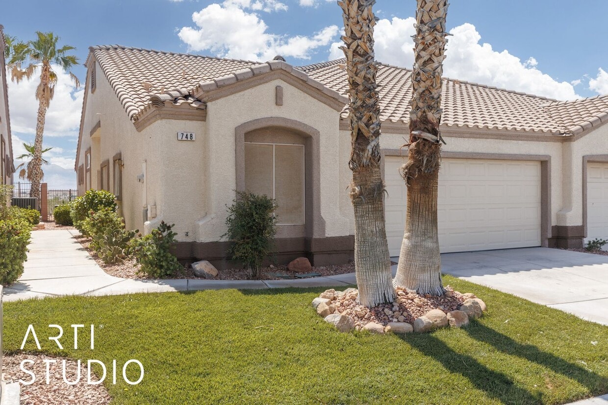 Primary Photo - ***Sunset Greens 3 Bedroom 2 Bath Unfurnis...
