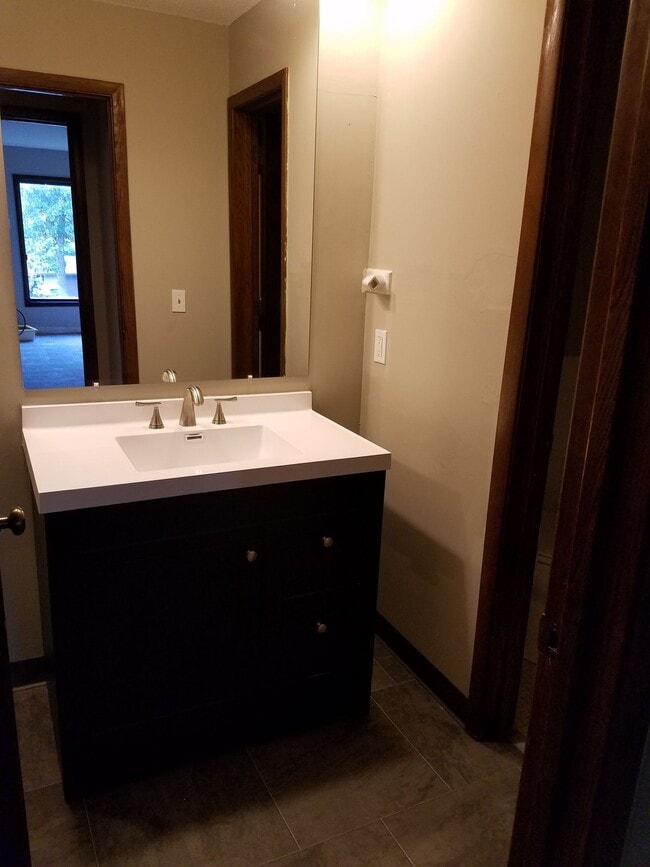 Foto del edificio - Remodeled 2 Bedroom