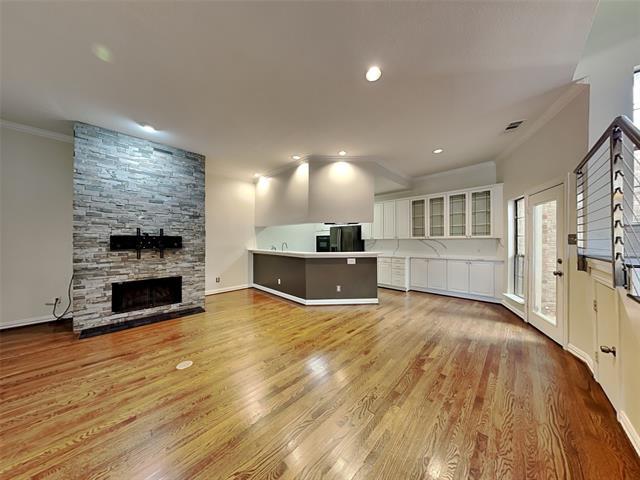 Building Photo - 2 Stonebriar Ct
