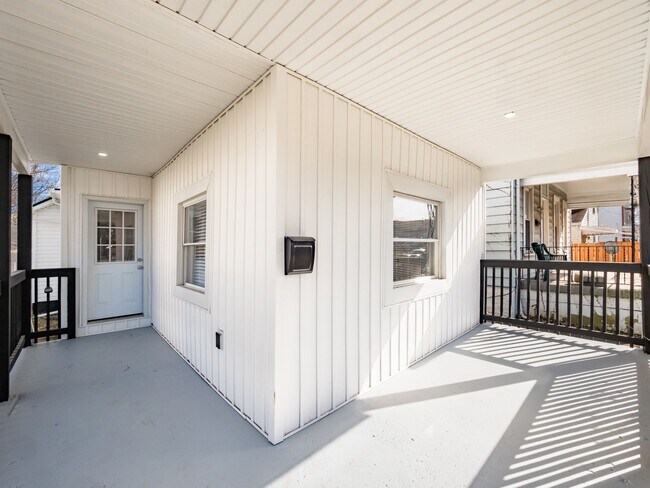 Foto del edificio - 522 Kelton Ave