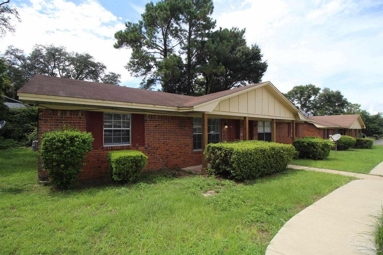 Foto principal - 10151 Guidy Ln
