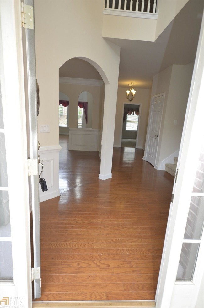 Building Photo - 4755 Shiloh Springs Rd