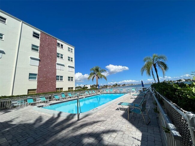 Foto del edificio - 5555 Gulf Blvd