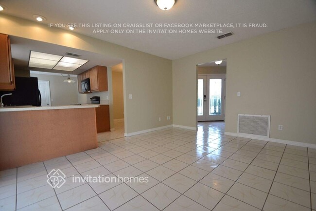 Foto del edificio - 8643 Tarragon Dr