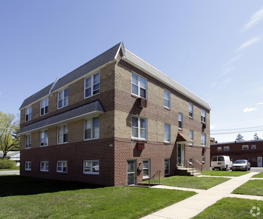 Primary Photo - 8125 Algon Ave