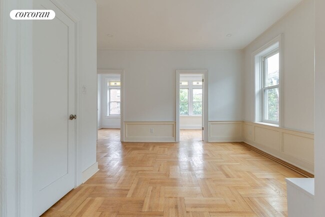Building Photo - 152 E 53rd St