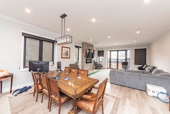 Foto del edificio - 1638 N Sedgwick St
