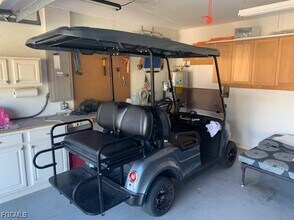 Building Photo - 10083 Oakhurst Way