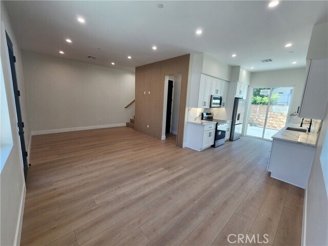 Foto del edificio - 13540-13542 Hamlin St