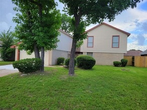 Building Photo - 12811 Stillington Dr