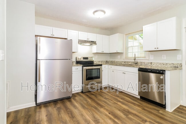 Building Photo - 4636 Vintage Ln