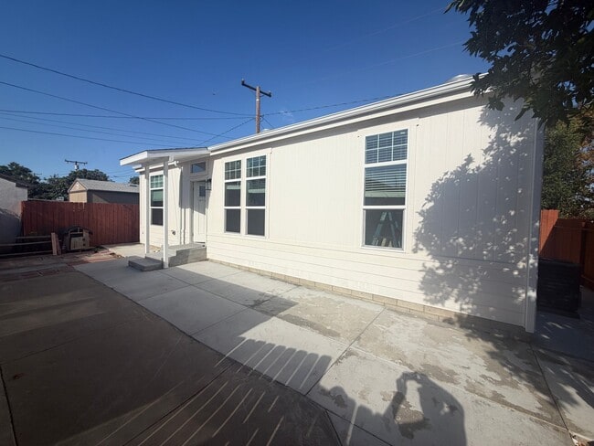 Foto del edificio - 1145 S Shelton St