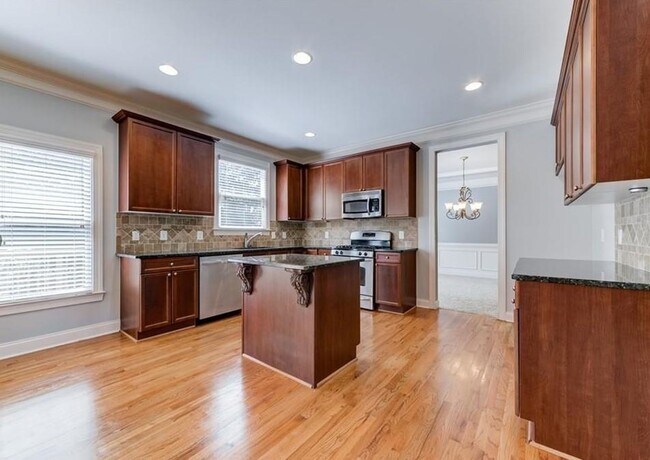 Building Photo - 4760 Bantry Way