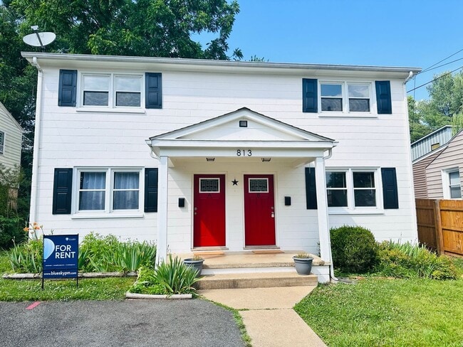 Building Photo - 813 Montrose Ave