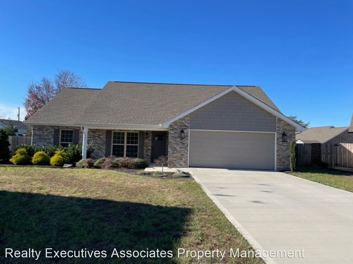 731 Hunter Crst Rd, Maryville, TN 37803 House Rental in Maryville, TN