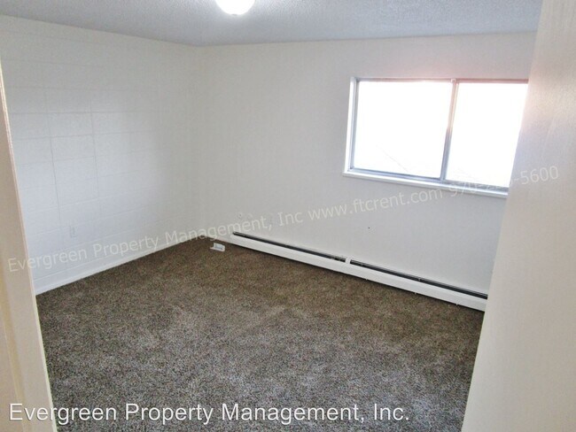 Building Photo - 1606 N Estrella Ave