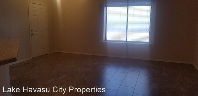 Building Photo - 3040 Sombrero Dr