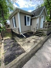 Building Photo - 259 Medford St
