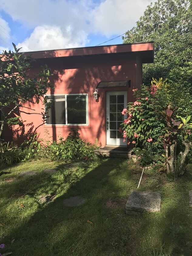 cottage - 944 Haiku Rd