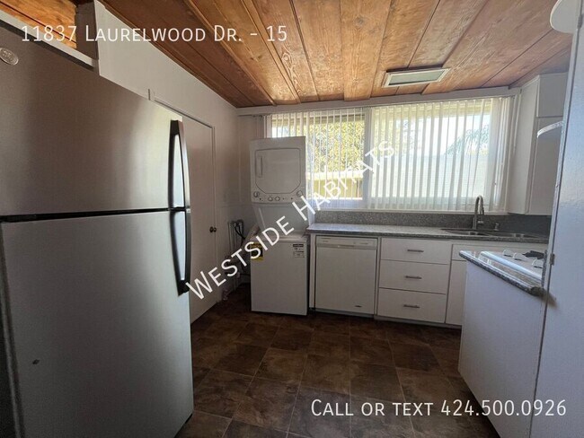Foto del edificio - 11837 Laurelwood Dr