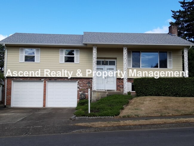 Photo - 2945 SW 118th Av House