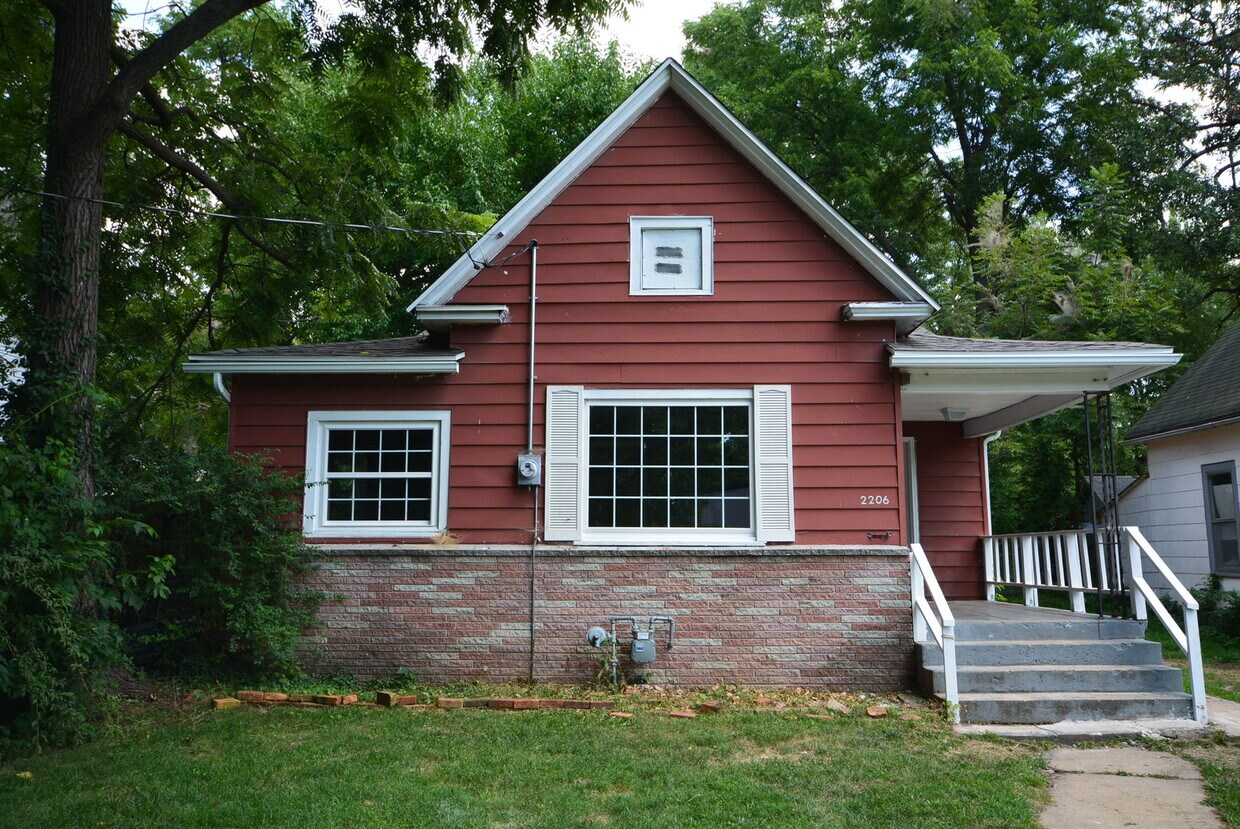 Primary Photo - Completely Renovated 3 Bedroom Home with F...