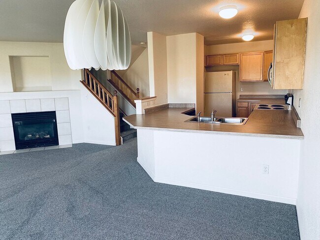 Foto del edificio - 3 Bedroom Townhome in Lafayette