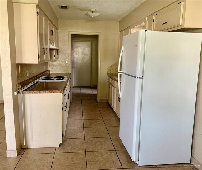 Foto del edificio - 401 E Iris Ave