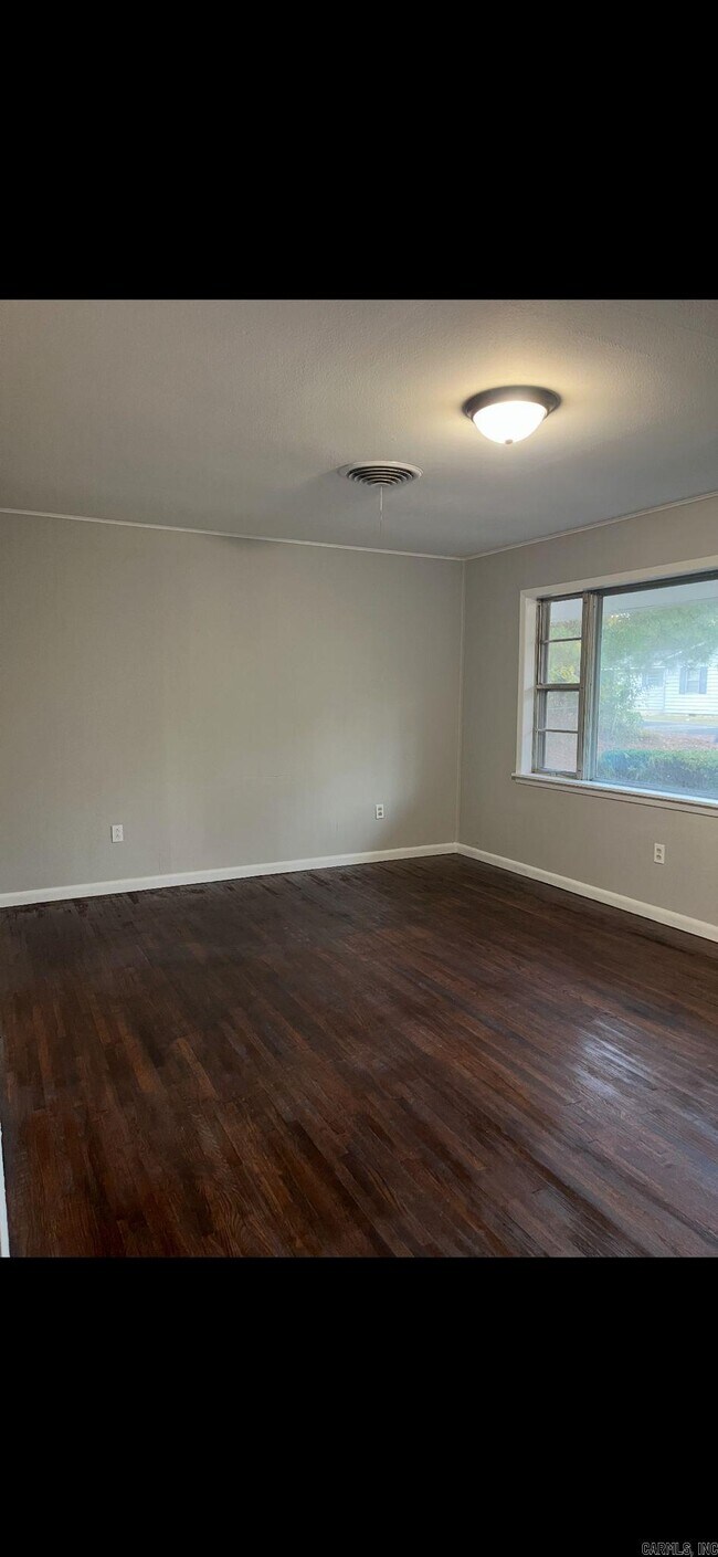 Foto del edificio - 1911 Robert E Lee St