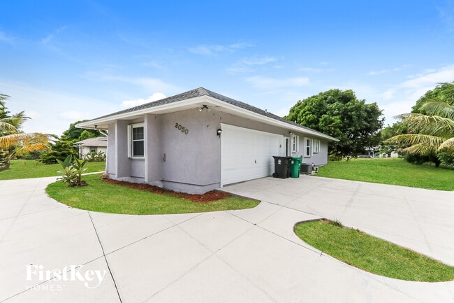 Foto del edificio - 2050 SE Elmhurst Rd