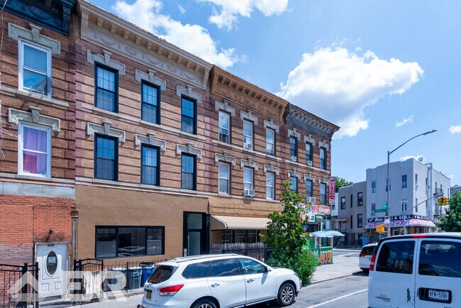 Building Photo - 541 Central Ave