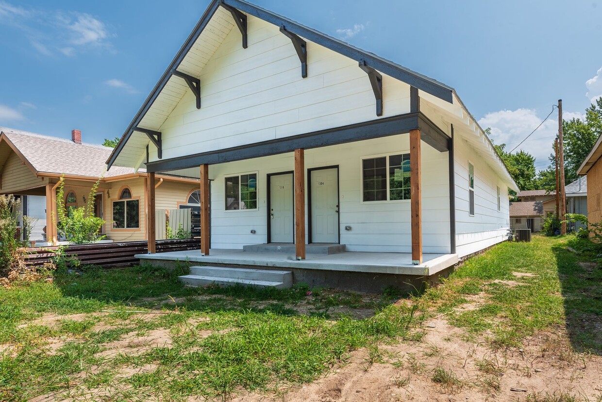 Foto principal - N Waco Ave Duplex