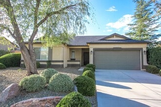 Building Photo - 7676 Shimmer Ln