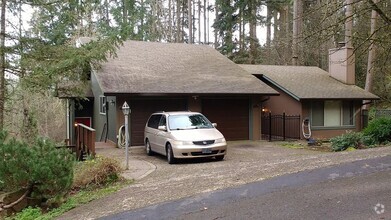 Building Photo - 2736 Timberline Dr