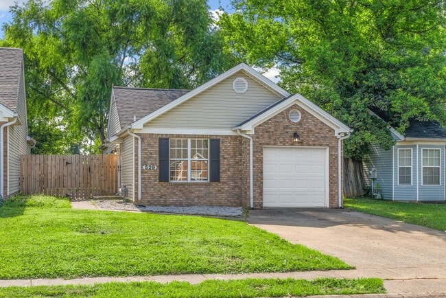 Foto del edificio - 529 Southwind Dr