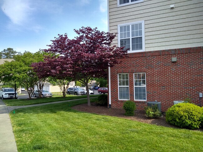 Foto del edificio - 1024 Arborgate Cir