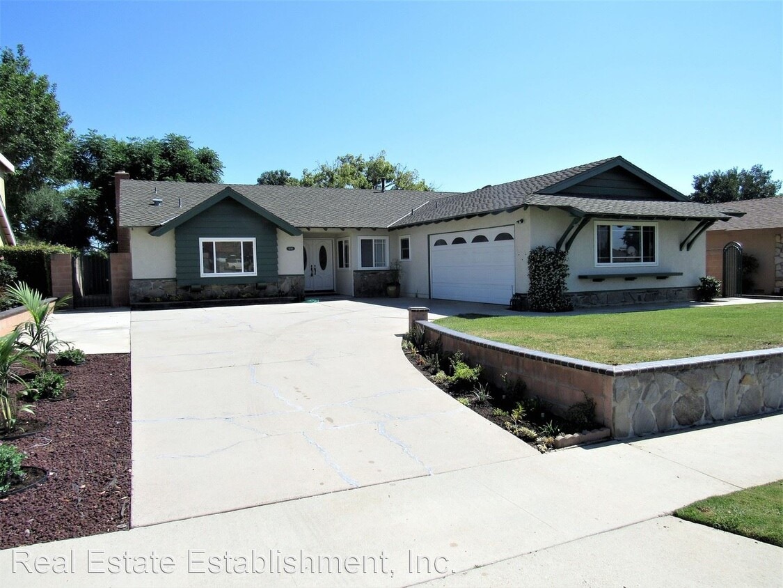 4 br, 2.5 bath House 3290 E. Elm Street House Rental in Brea, CA