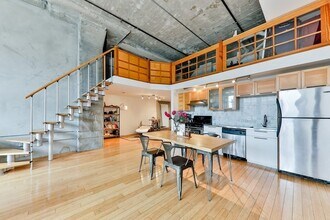 Building Photo - 156 Porter St