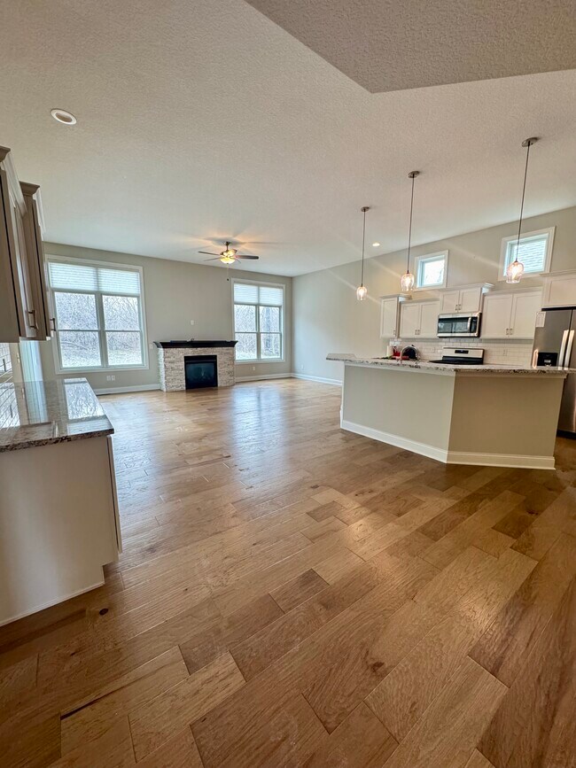 Building Photo - 5058 Pandit Dr